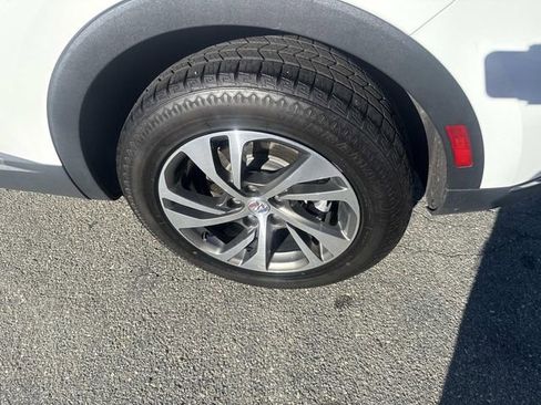 Used 2023 Buick Envision Essence image 13