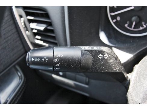 Used 2023 Nissan Rogue SV AWD/4WD image 9