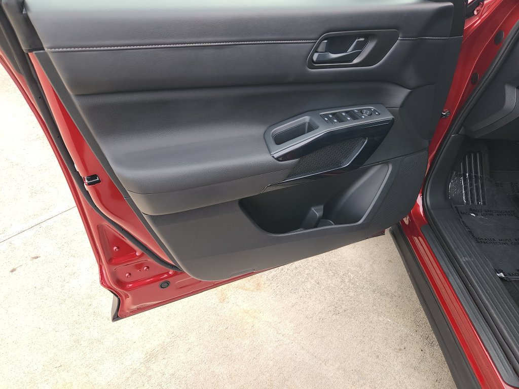 Certified 2026 Nissan Pathfinder SV FWD image 29