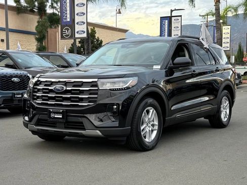 New 2026 Ford Explorer Active image 4