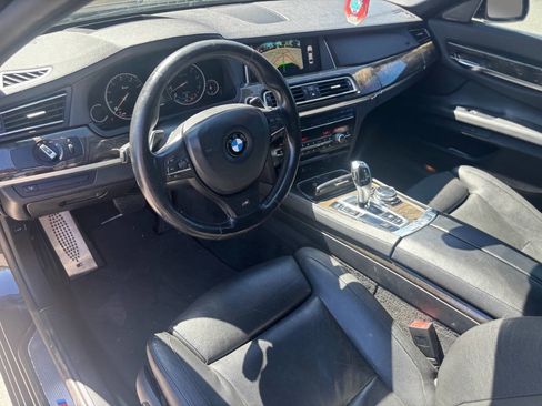 Used 2014 BMW 740i image 13