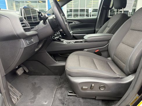 Used 2024 Chevrolet Traverse LT AWD/4WD image 10