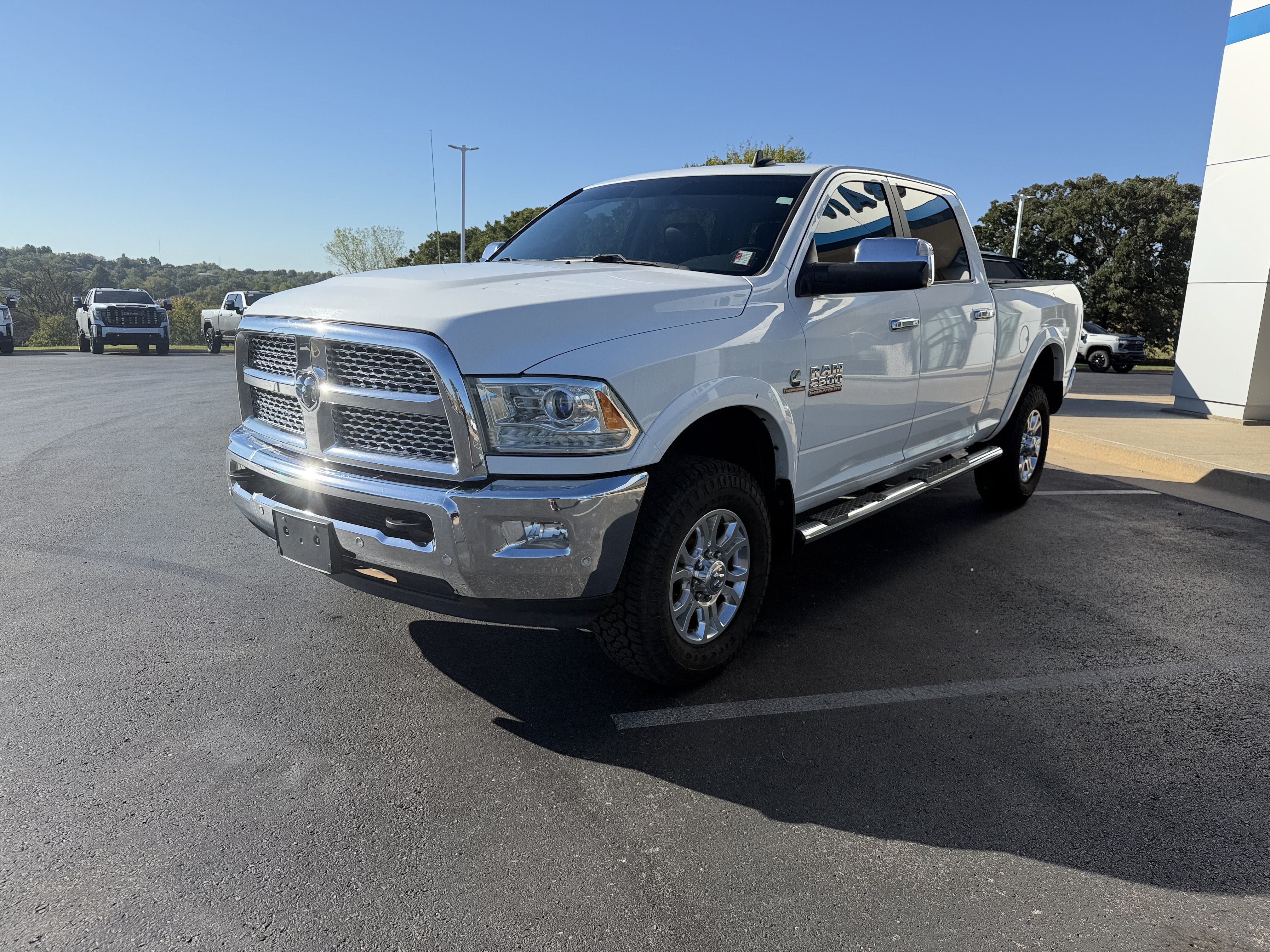 Used 2018 RAM 2500 Laramie AWD/4WD image 2