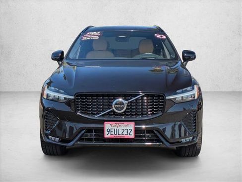 Used 2023 Volvo XC60 B5 Ultimate image 2