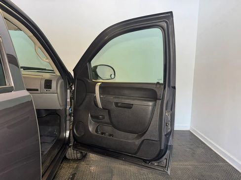 Used 2011 Chevrolet Silverado 1500 LS AWD/4WD image 18