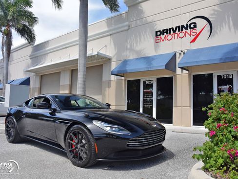 Used 2018 Aston Martin DB11 V12 image 8