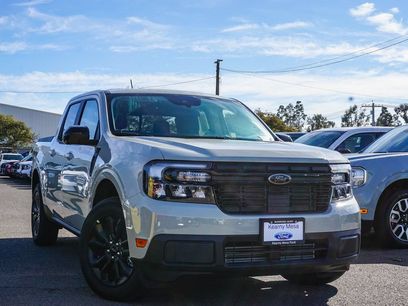 New 2024 Ford Maverick Lariat w/ Black Appearance Package