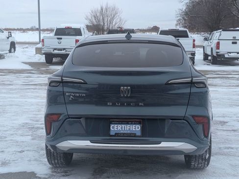 Certified 2025 Buick Envista Avenir image 5