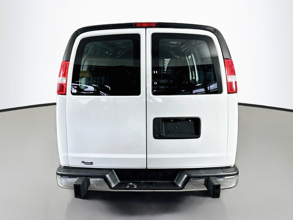 Used 2022 Chevrolet Express 2500 w/ Driver Convenience Package RWD image 6