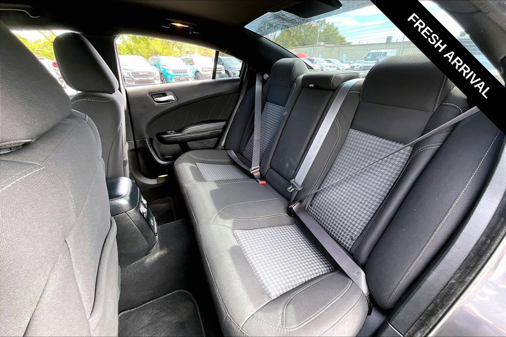 Used 2023 Dodge Charger SXT w/ Blacktop Package RWD image 7