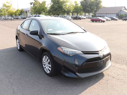 Used 2019 Toyota Corolla LE w/ Carpet Mat Package (TMS) FWD image 3