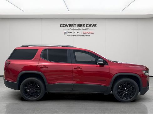 Used 2023 GMC Acadia SLT w/ Elevation Edition image 11
