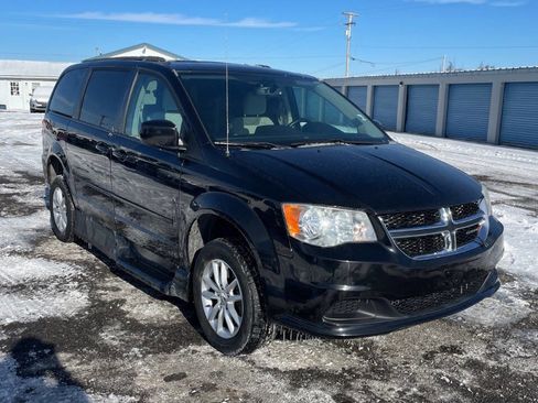 Used 2014 Dodge Grand Caravan SXT w/ UConnect Hands-Free Group image 6