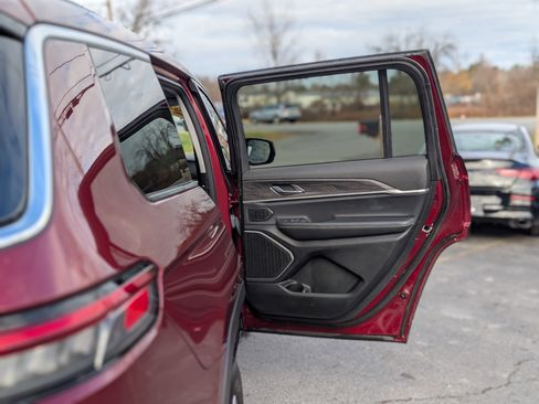 Used 2021 Jeep Grand Cherokee L Limited image 51