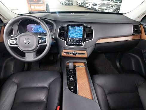 Certified 2023 Volvo XC90 B6 Plus w/ Protection Package Premier AWD/4WD image 7