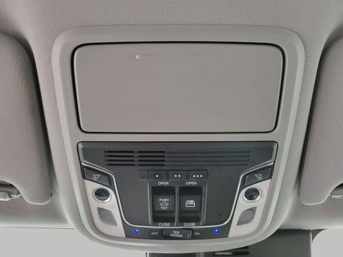 Used 2019 Honda Ridgeline RTL-E image 19