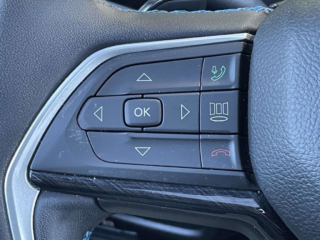 Certified 2023 Jeep Grand Cherokee Trailhawk w/ Advanced Protech Group II AWD/4WD image 33