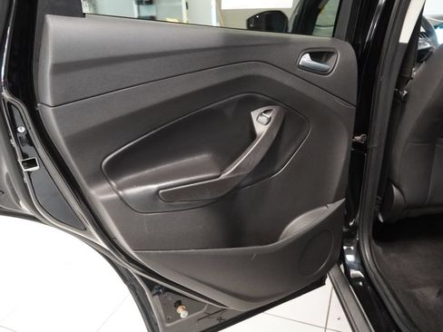 Used 2019 Ford Escape SE FWD image 24