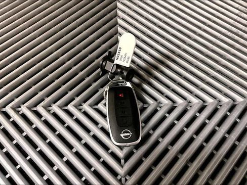 New 2026 Nissan Kicks SR w/ SR Premium Package AWD/4WD image 12