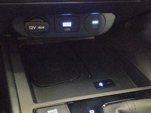 Certified 2025 Hyundai Elantra Sport image 28