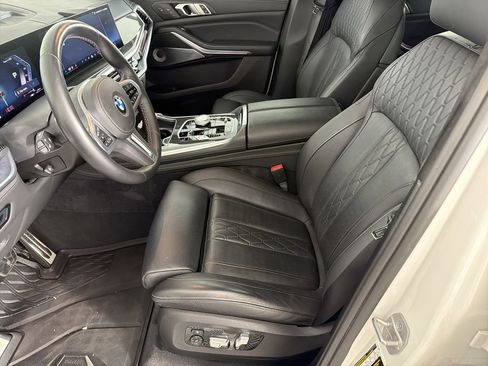 Used 2024 BMW X7 M60i w/ Executive Package image 7