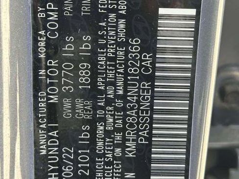 Used 2022 Hyundai Venue Limited FWD image 32