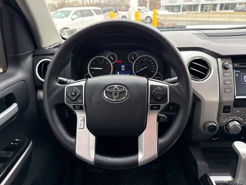 Used 2015 Toyota Tundra SR5 w/ SR5 Upgrade Package image 24