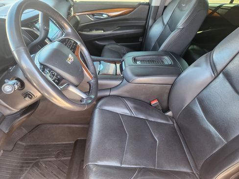 Used 2020 Cadillac Escalade ESV Premium Luxury w/ Escalade Sport Edition RWD image 9