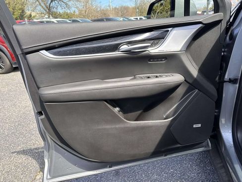 Used 2024 Cadillac XT5 Premium Luxury AWD/4WD image 8