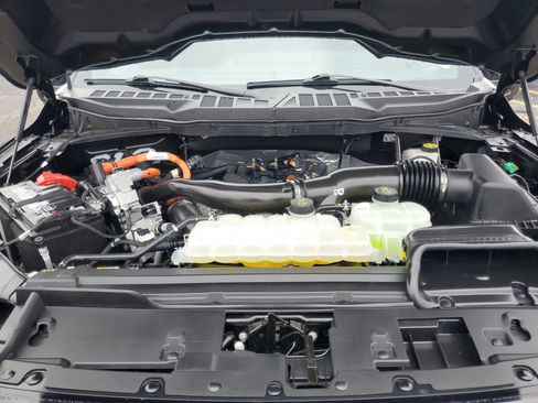 Used 2024 Ford F150 Lariat w/ Equipment Group 502A High image 8