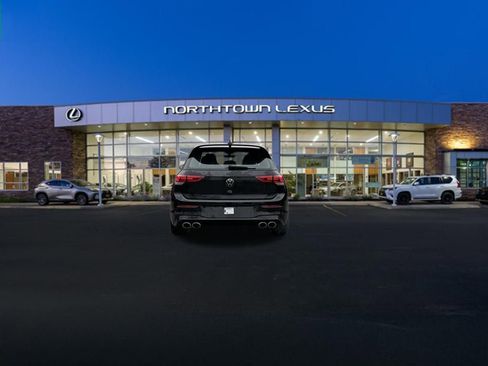 Used 2022 Volkswagen Golf R image 20