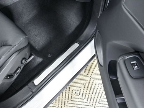 Used 2025 Volvo XC60 B5 Core AWD/4WD image 26