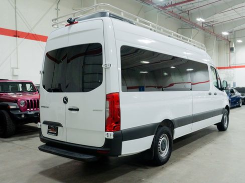 Used 2019 Mercedes-Benz Sprinter 2500 image 8