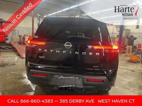 Certified 2025 Nissan Pathfinder SV w/ SV Premium Package image 4