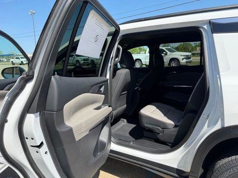 New 2026 Chevrolet Traverse LT w/ Driver Confidence Package image 7