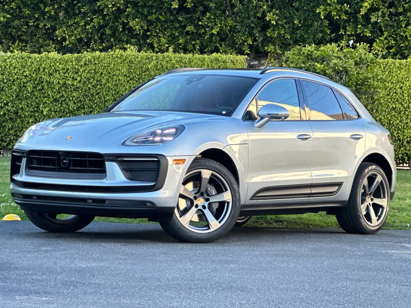 Used 2026 Porsche Macan AWD/4WD image 1