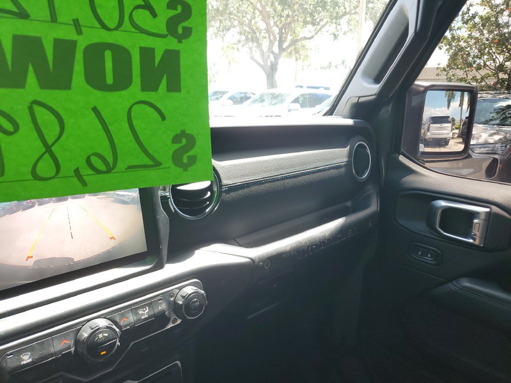 Used 2022 Jeep Wrangler Unlimited Rubicon 4xe AWD/4WD image 30