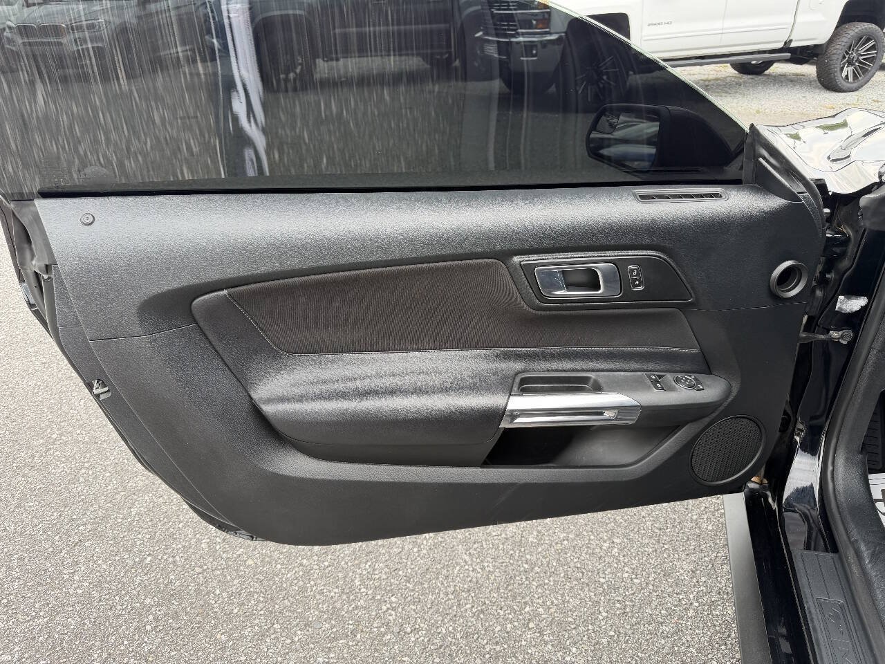 Used 2020 Ford Mustang GT RWD image 9