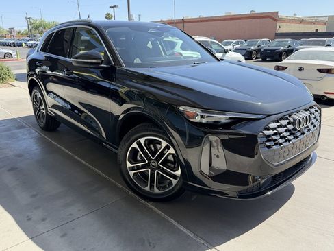 Used 2025 Audi Q5 Premium Plus w/ Premium Plus AWD/4WD image 6