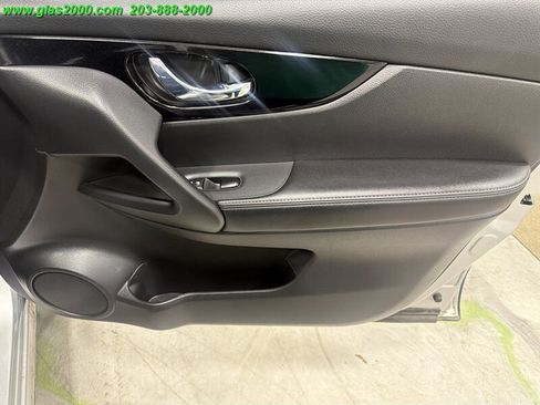 Used 2022 Nissan Rogue Sport SV w/ Technology Package AWD/4WD image 29