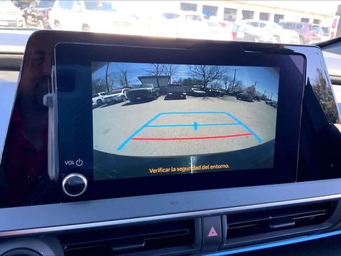 Used 2025 Toyota Prius image 25