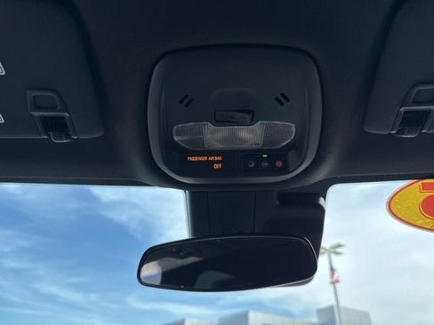 Used 2025 Buick Envista Sport Touring FWD image 15