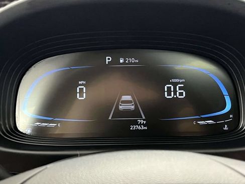 Used 2025 Hyundai Venue SEL FWD image 37