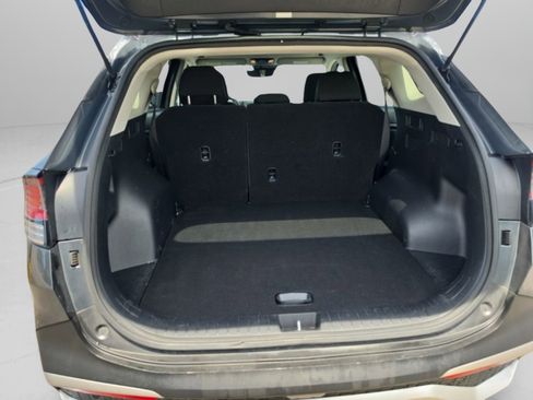 Used 2023 Kia Sportage LX AWD/4WD image 11