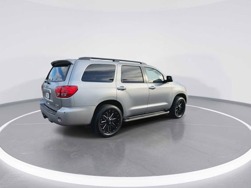 Used 2010 Toyota Sequoia Platinum image 8