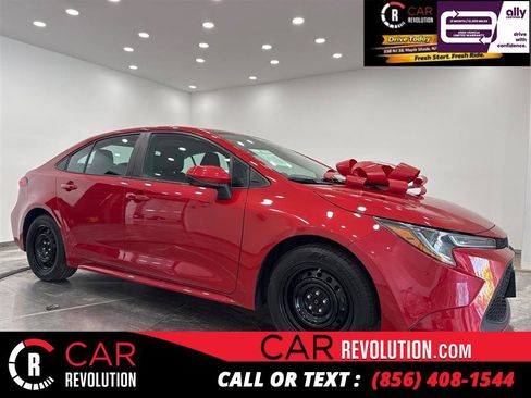 Used 2021 Toyota Corolla LE FWD image 1