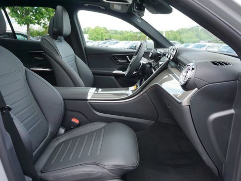 Certified 2025 Mercedes-Benz GLC 300 4MATIC image 66