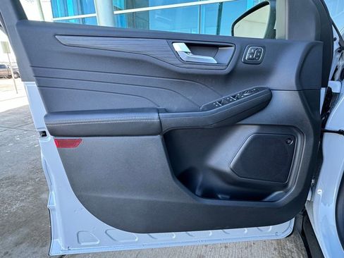 New 2025 Ford Escape SE w/ PHEV Premium Package image 14
