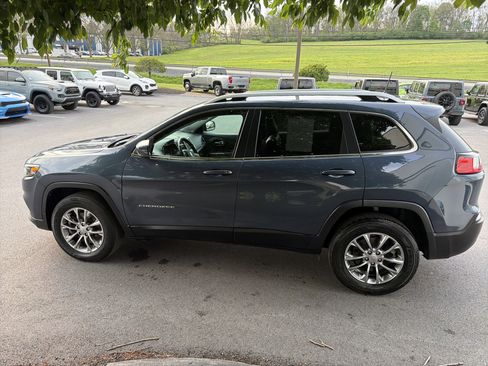 Used 2021 Jeep Cherokee Latitude Lux AWD/4WD image 7