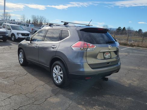 Used 2016 Nissan Rogue SV image 9